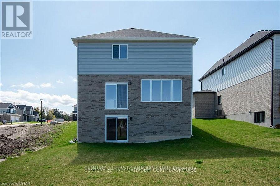 121 Basil Crescent, Middlesex Centre (Ilderton), Ontario  N0M 2A0 - Photo 43 - X12217310