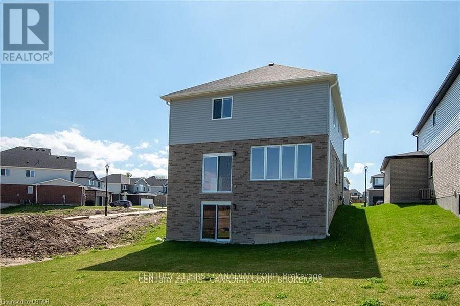 121 Basil Crescent, Middlesex Centre (Ilderton), Ontario  N0M 2A0 - Photo 45 - X12217310