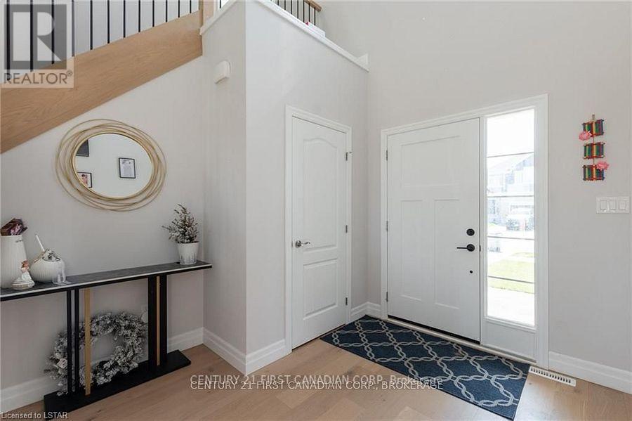 121 Basil Crescent, Middlesex Centre (Ilderton), Ontario  N0M 2A0 - Photo 5 - X12217310