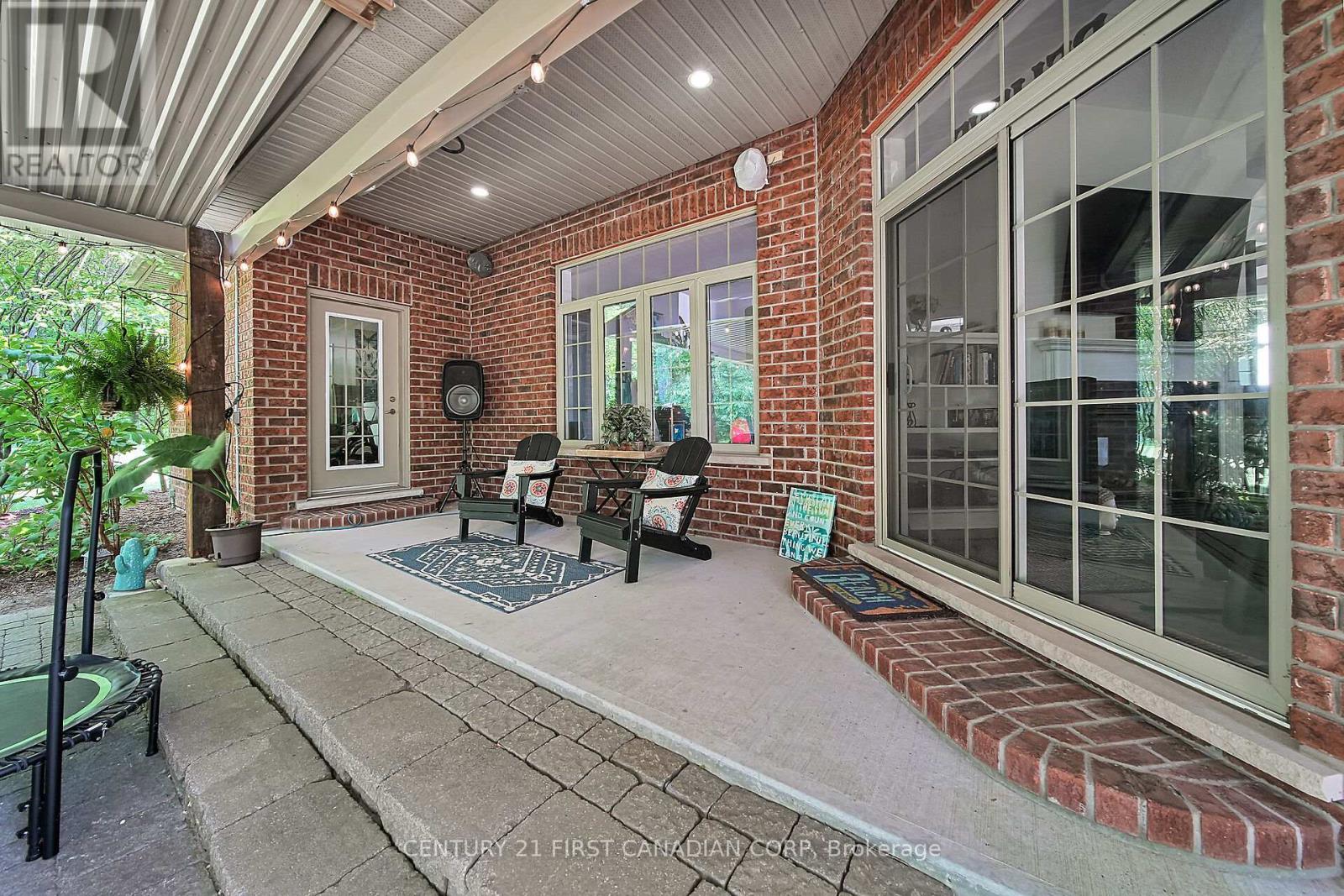 42580 Roberts Line, Central Elgin (Union), Ontario  N0L 2L0 - Photo 31 - X12217316