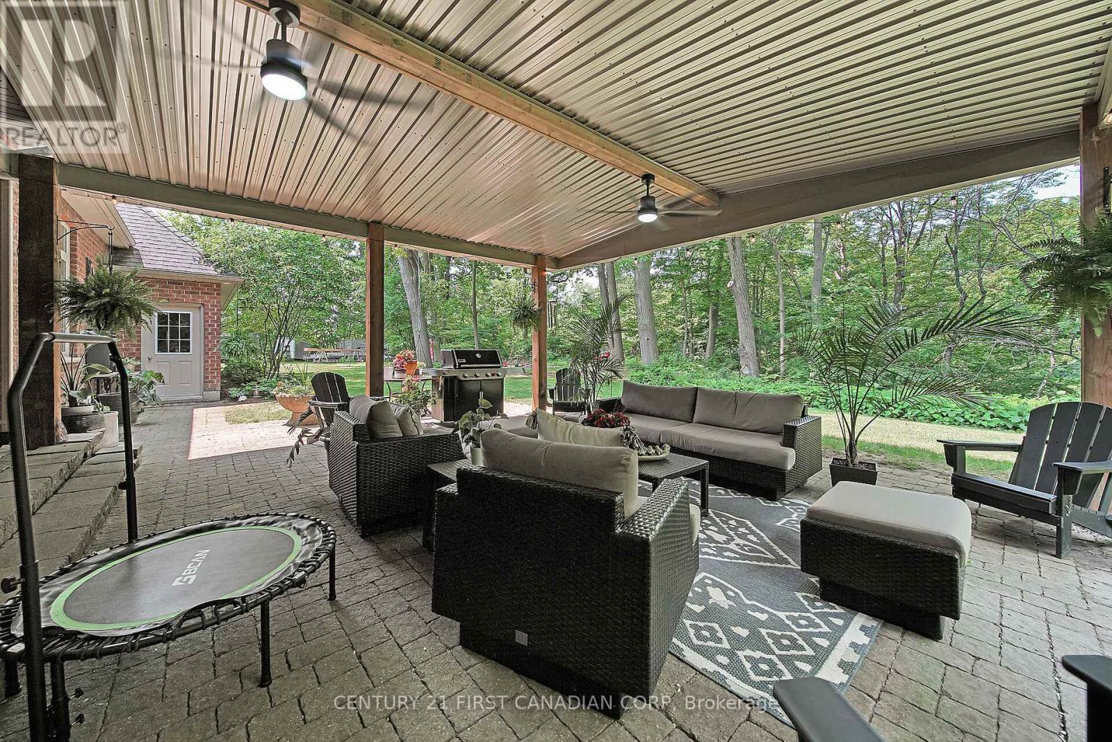 42580 Roberts Line, Central Elgin (Union), Ontario  N0L 2L0 - Photo 33 - X12217316