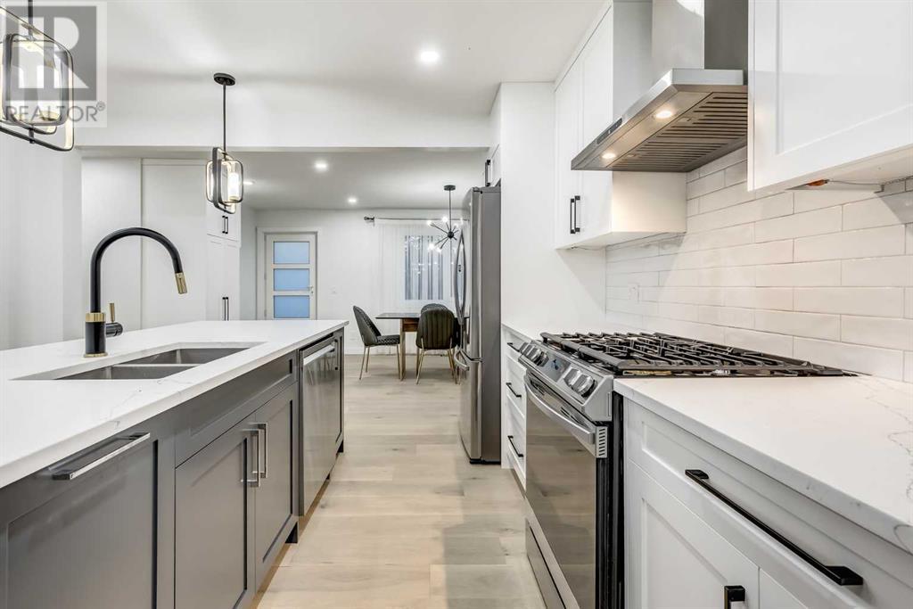 Property at 7216 5 Street SW image 5