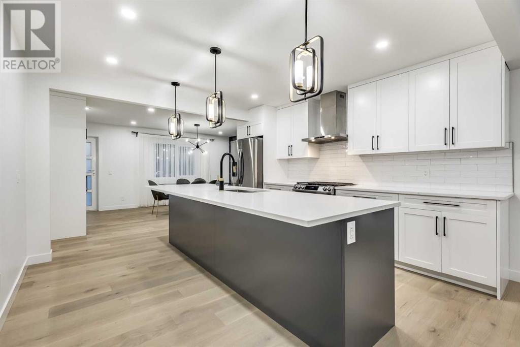 Property at 7216 5 Street SW image 3