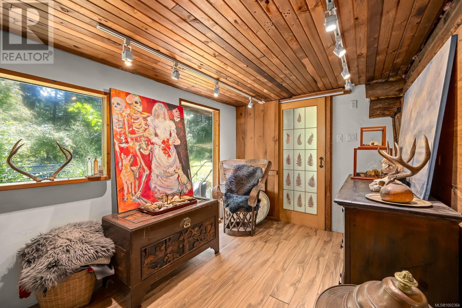 7555 Central Rd, Hornby Island, British Columbia  V0R 1Z0 - Photo 13 - 1002364