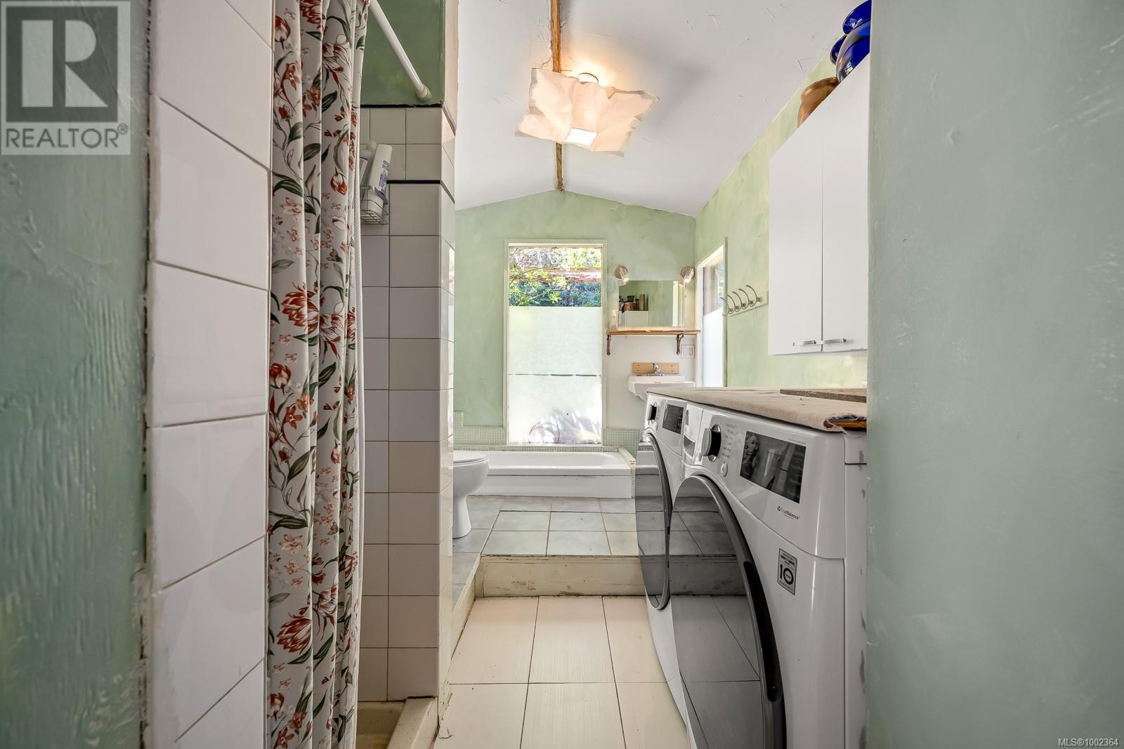 7555 Central Rd, Hornby Island, British Columbia  V0R 1Z0 - Photo 18 - 1002364