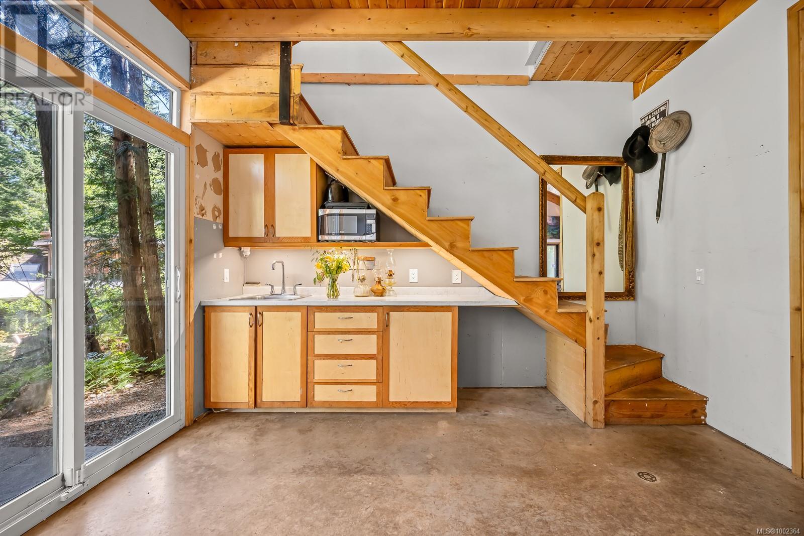 7555 Central Rd, Hornby Island, British Columbia  V0R 1Z0 - Photo 24 - 1002364