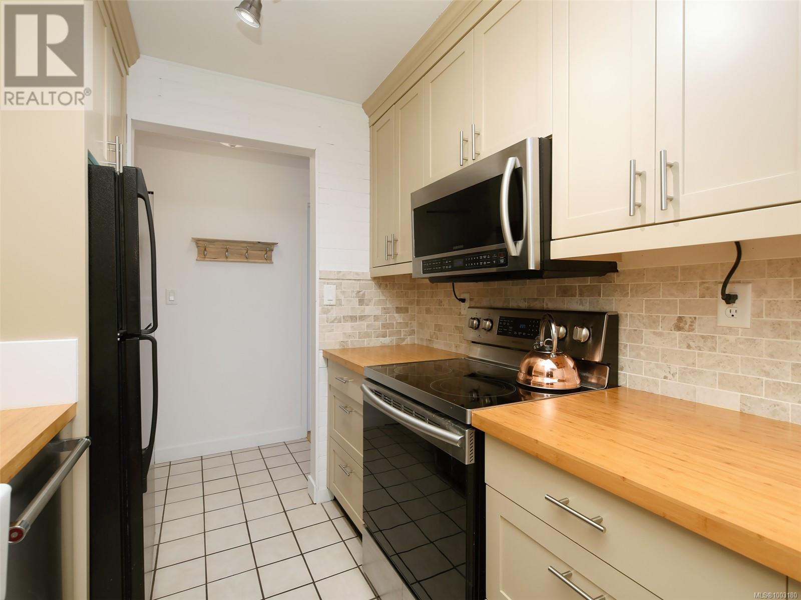 108 103 Gorge Rd E, Victoria, British Columbia  V9Z 6Z2 - Photo 8 - 1003180
