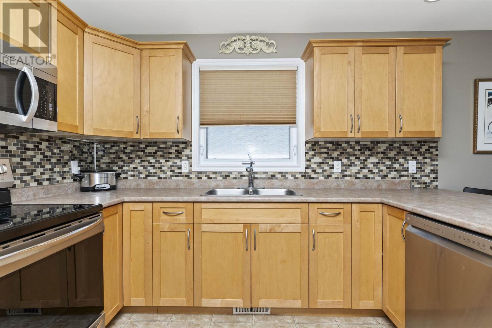 159 Saxon Dr, Thunder Bay, Ontario  P7G 1K3 - Photo 11 - TB251542