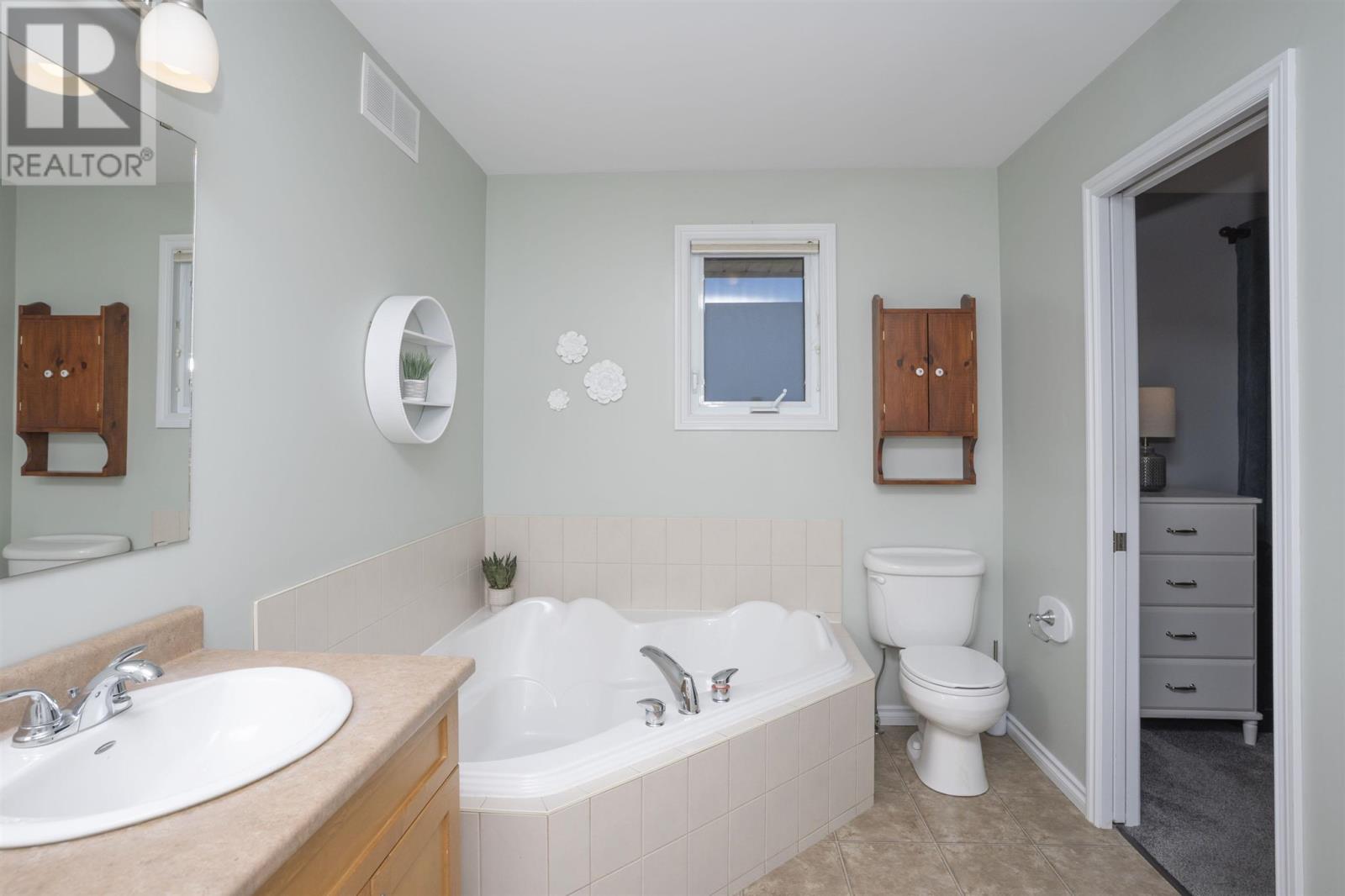 159 Saxon Dr, Thunder Bay, Ontario  P7G 1K3 - Photo 20 - TB251542