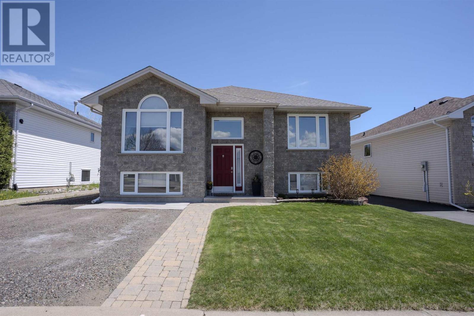 159 Saxon Dr, Thunder Bay, Ontario  P7G 1K3 - Photo 2 - TB251542