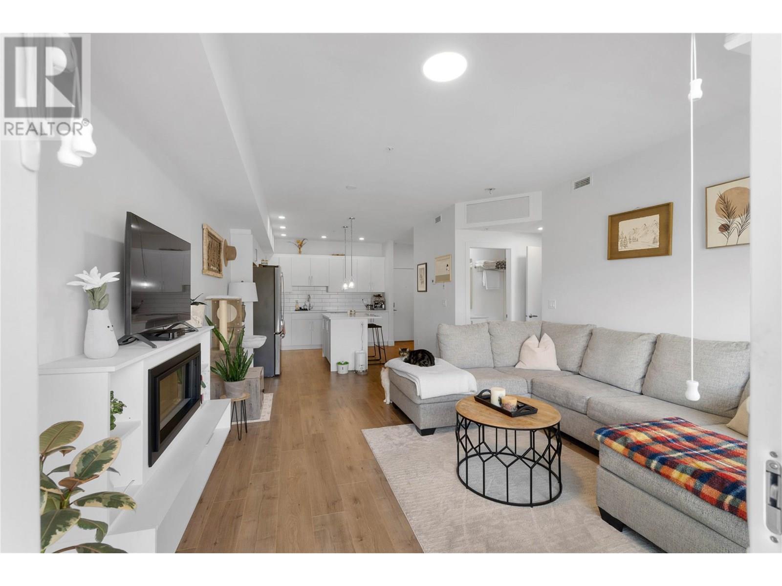 2046 Robson Place Unit# 204, Kamloops, British Columbia  V2E 0A5 - Photo 8 - 10352048