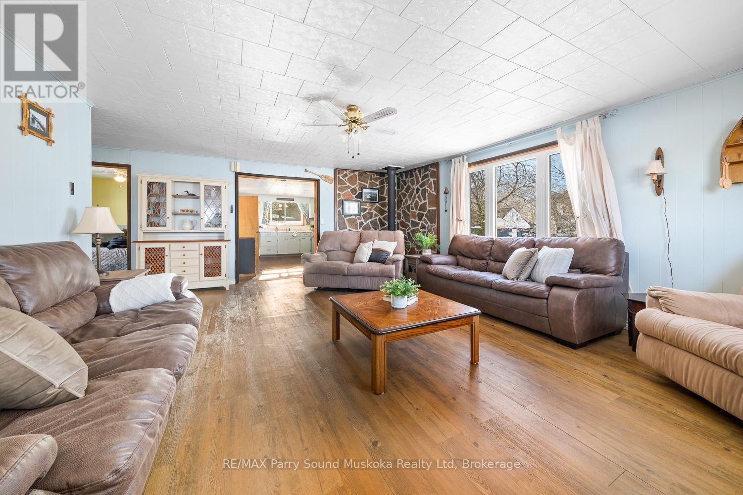 61 Stewart Street, Georgian Bay, Ontario  P0C 1H0 - Photo 21 - X12186196