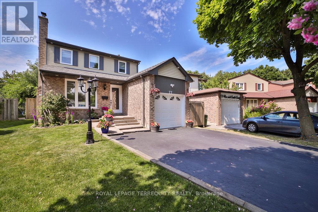 77 WARWICK CASTLE COURT, Toronto, Ontario