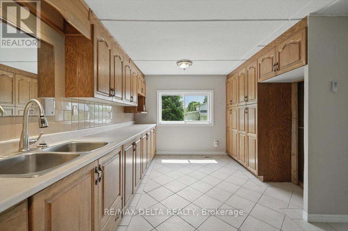 844 Cartier Street, Alfred And Plantagenet, Ontario  K0B 1C0 - Photo 10 - X12217256