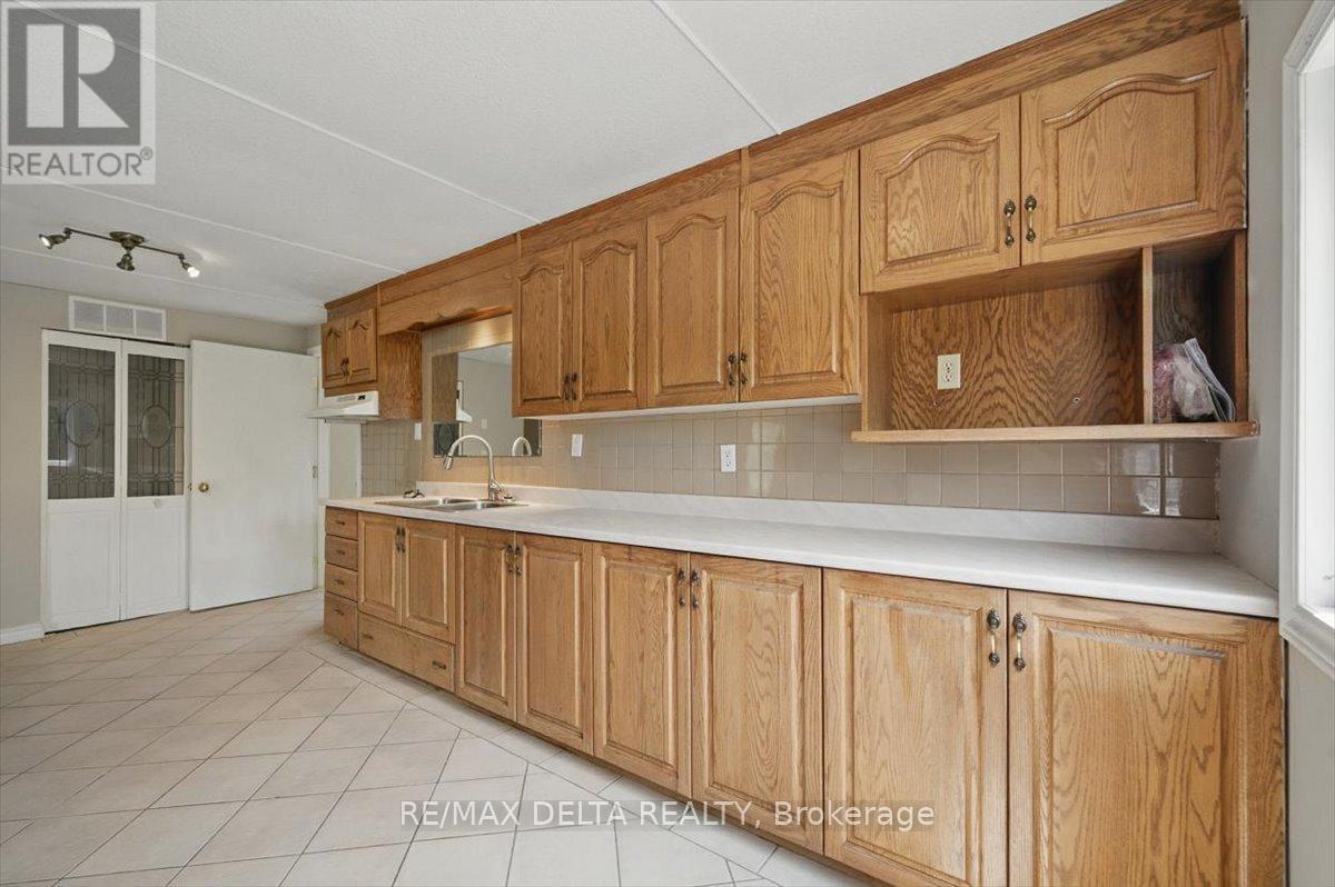 844 Cartier Street, Alfred And Plantagenet, Ontario  K0B 1C0 - Photo 11 - X12217256