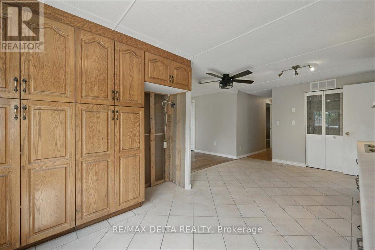 844 Cartier Street, Alfred And Plantagenet, Ontario  K0B 1C0 - Photo 12 - X12217256
