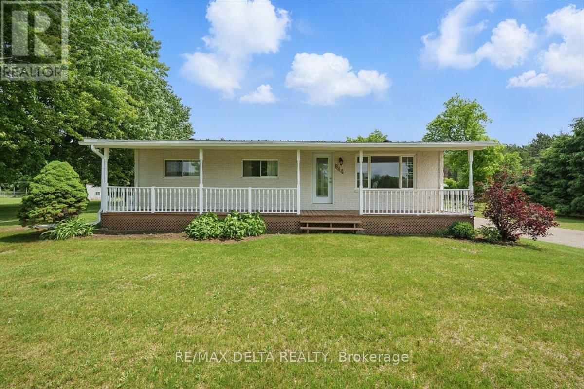 844 Cartier Street, Alfred And Plantagenet, Ontario  K0B 1C0 - Photo 2 - X12217256