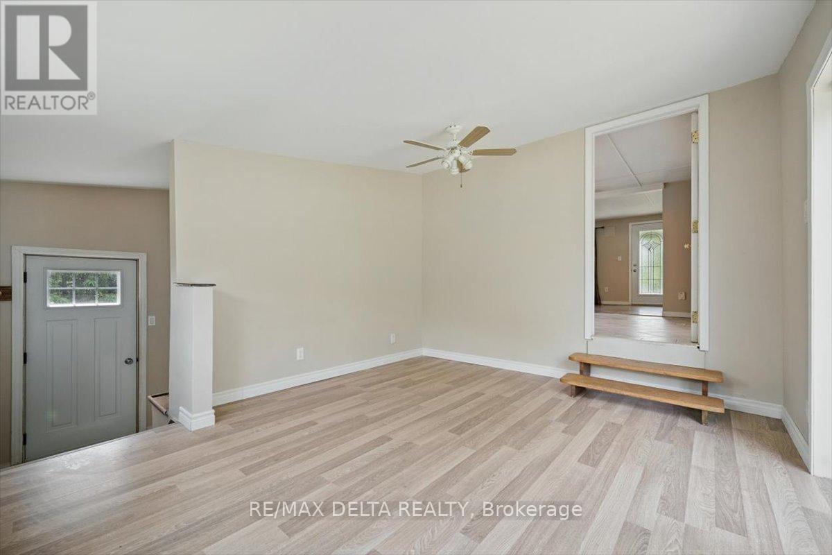 844 Cartier Street, Alfred And Plantagenet, Ontario  K0B 1C0 - Photo 20 - X12217256