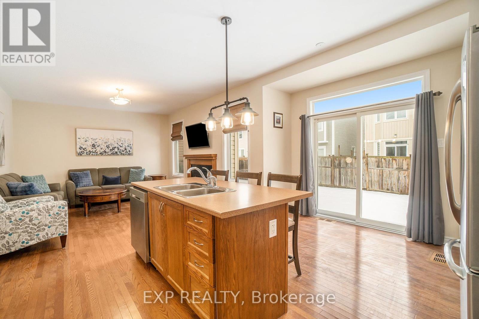 405 Meadowhawk Crescent, Ottawa, Ontario  K2J 5X1 - Photo 16 - X12217281