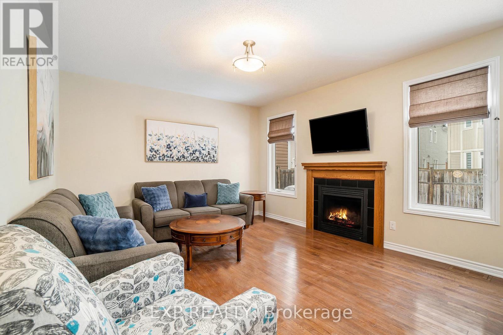 405 Meadowhawk Crescent, Ottawa, Ontario  K2J 5X1 - Photo 6 - X12217281
