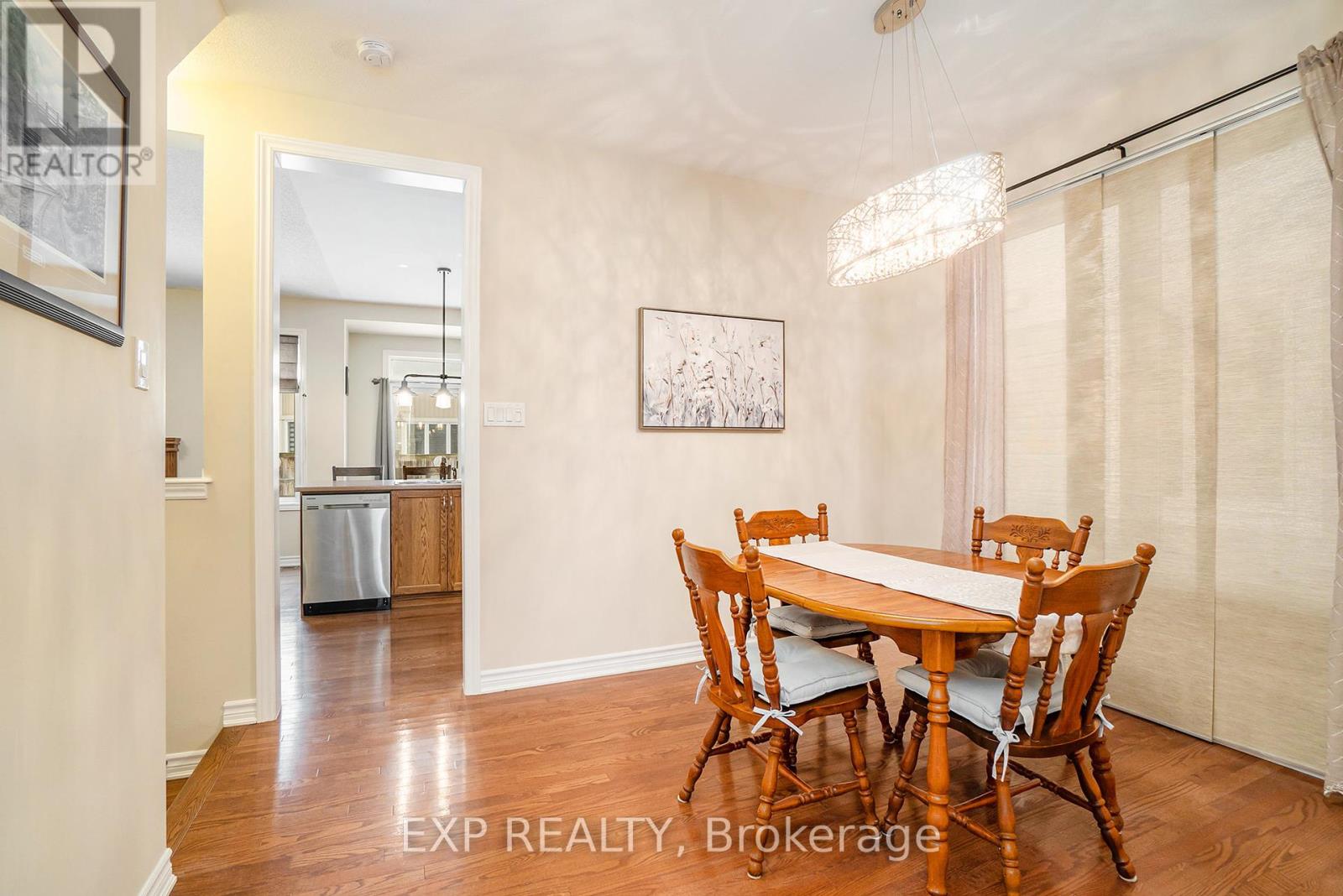 405 Meadowhawk Crescent, Ottawa, Ontario  K2J 5X1 - Photo 8 - X12217281
