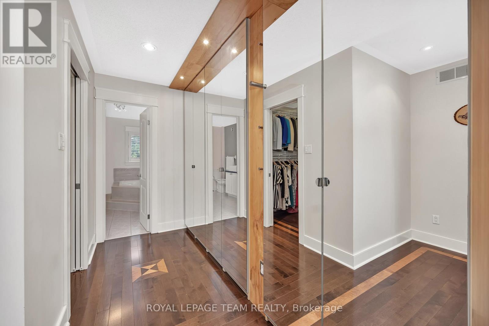 21 Mayford Avenue, Ottawa, Ontario  K2G 6A7 - Photo 25 - X12217319