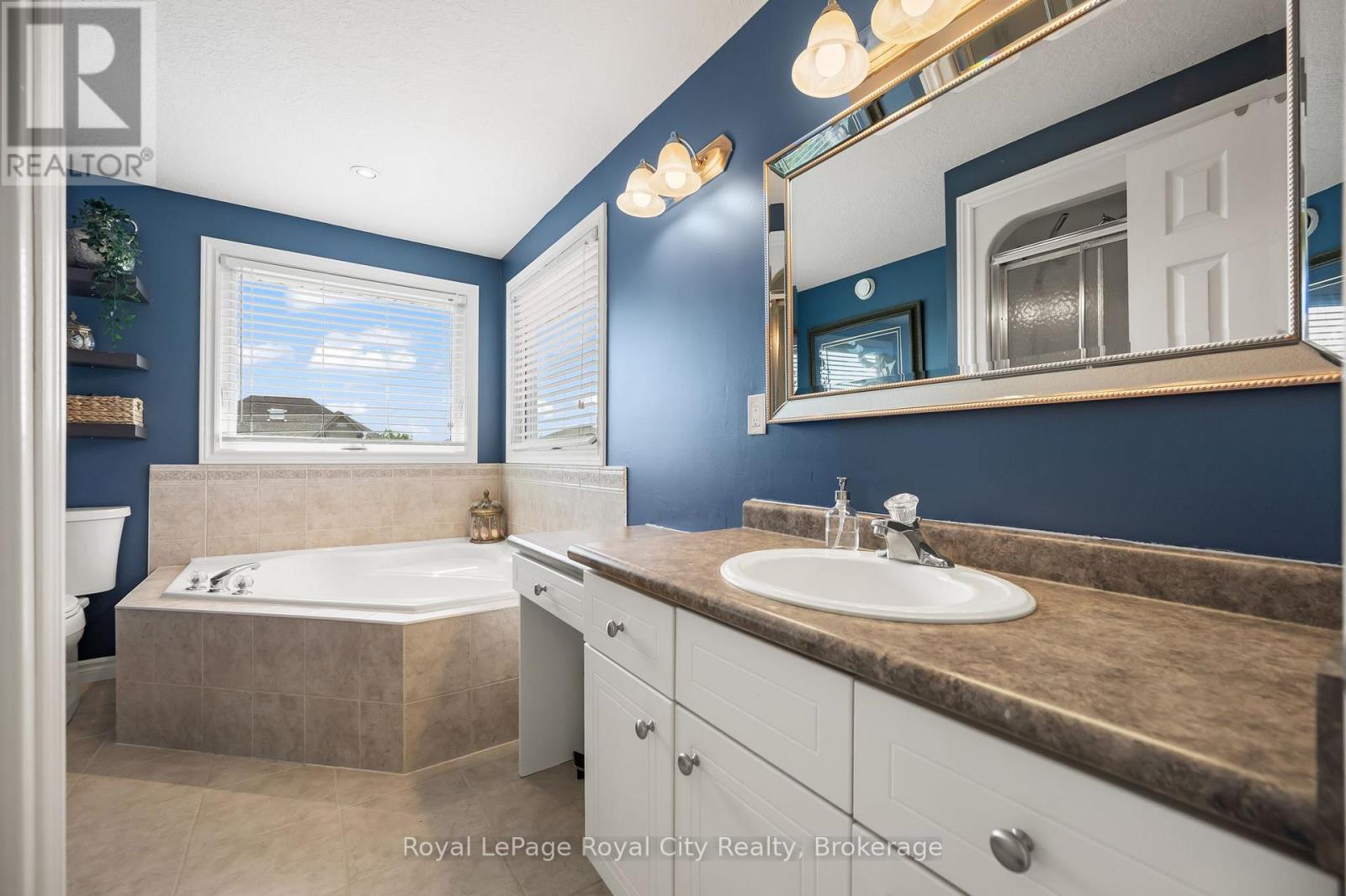 7 Marigold Drive, Guelph, Ontario  N1C 1G5 - Photo 30 - X12211943
