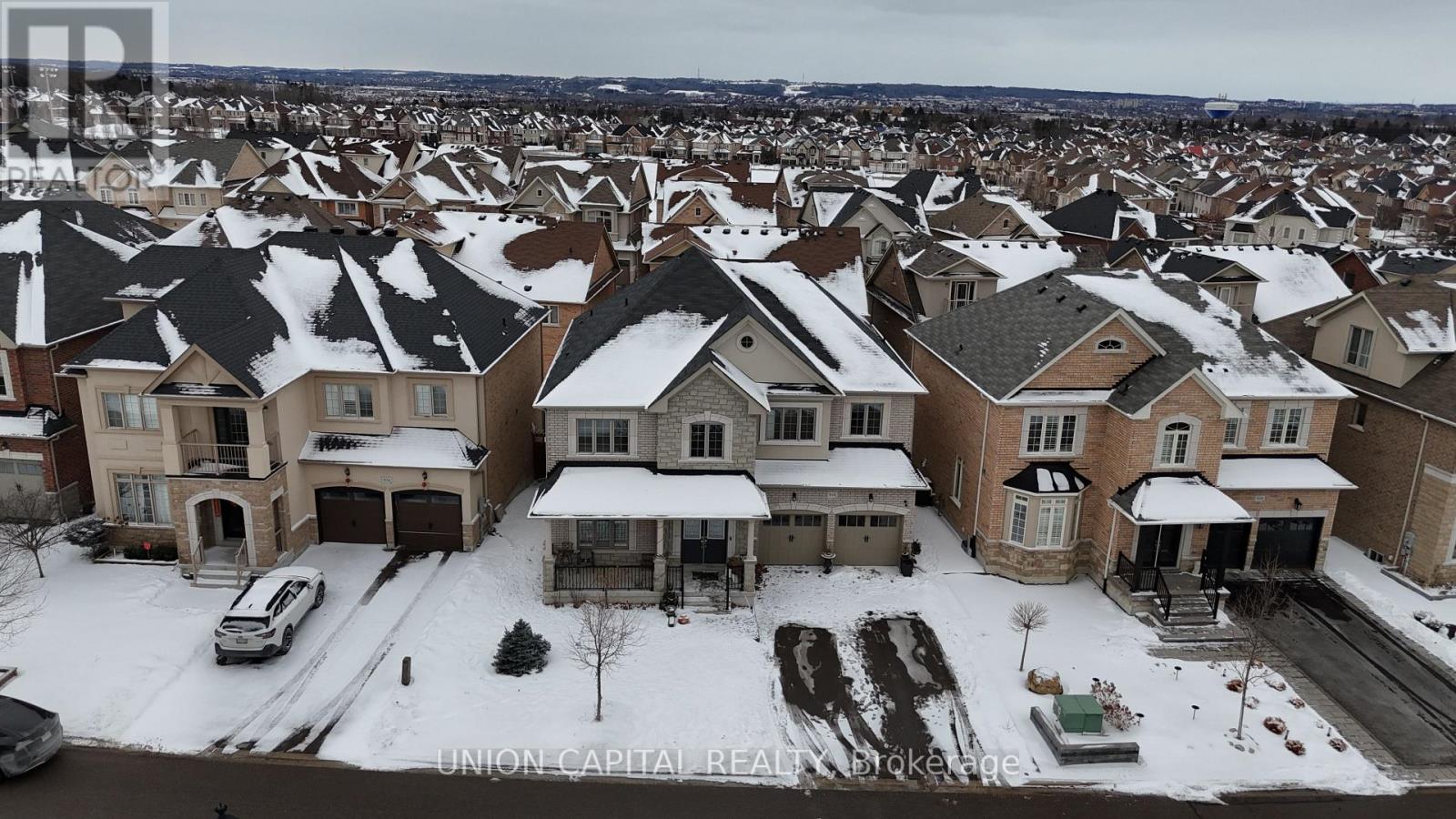 918 Ernest Cousins Circle, Newmarket, Ontario  L3X 0B7 - Photo 2 - N12216890