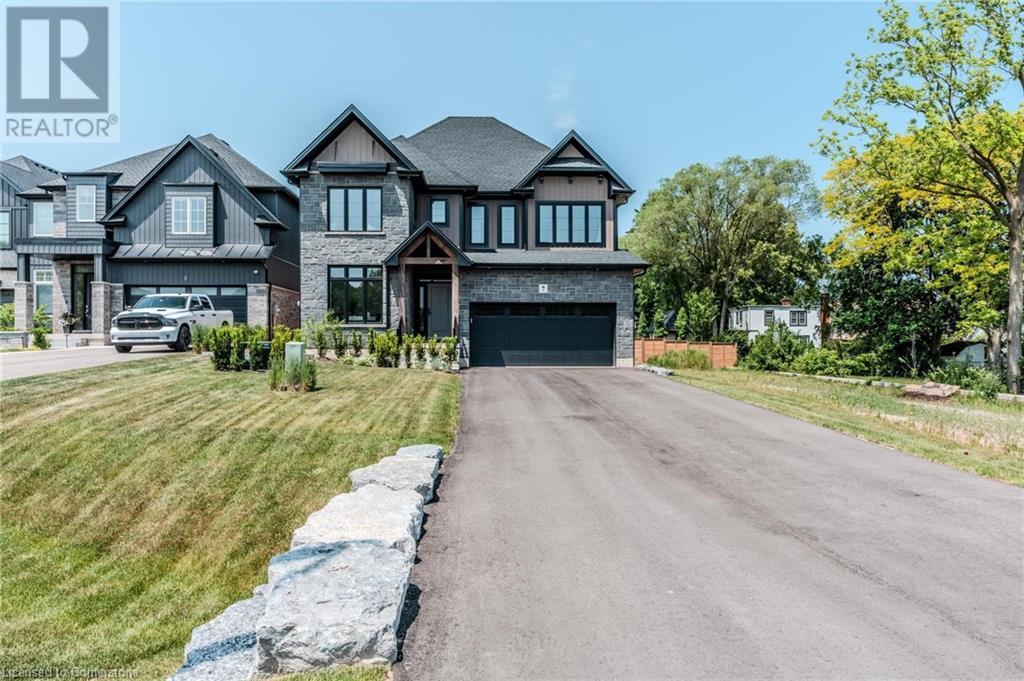 Property at 7 BARTLETT Avenue image 2