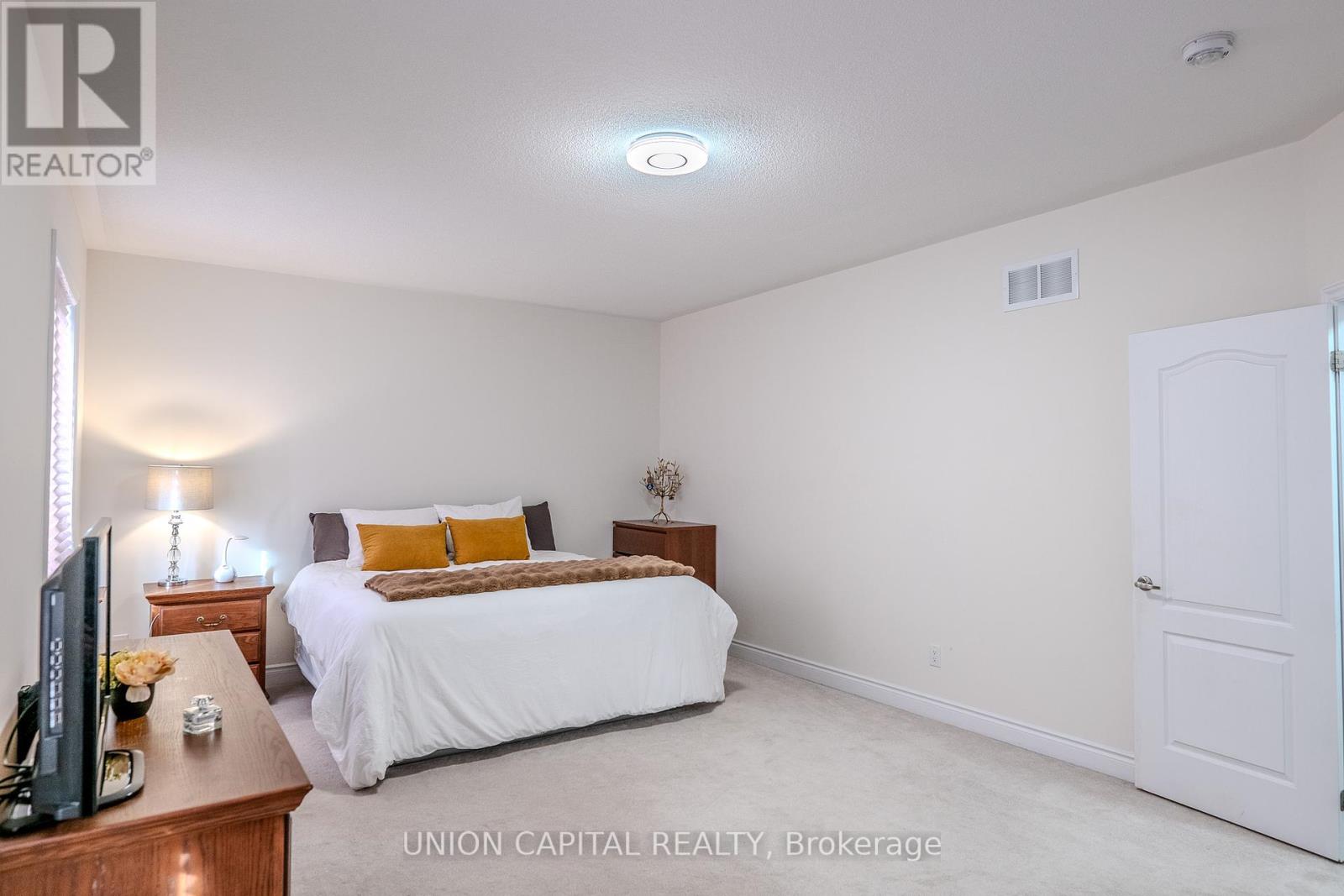918 Ernest Cousins Circle, Newmarket, Ontario  L3X 0B7 - Photo 23 - N12216890