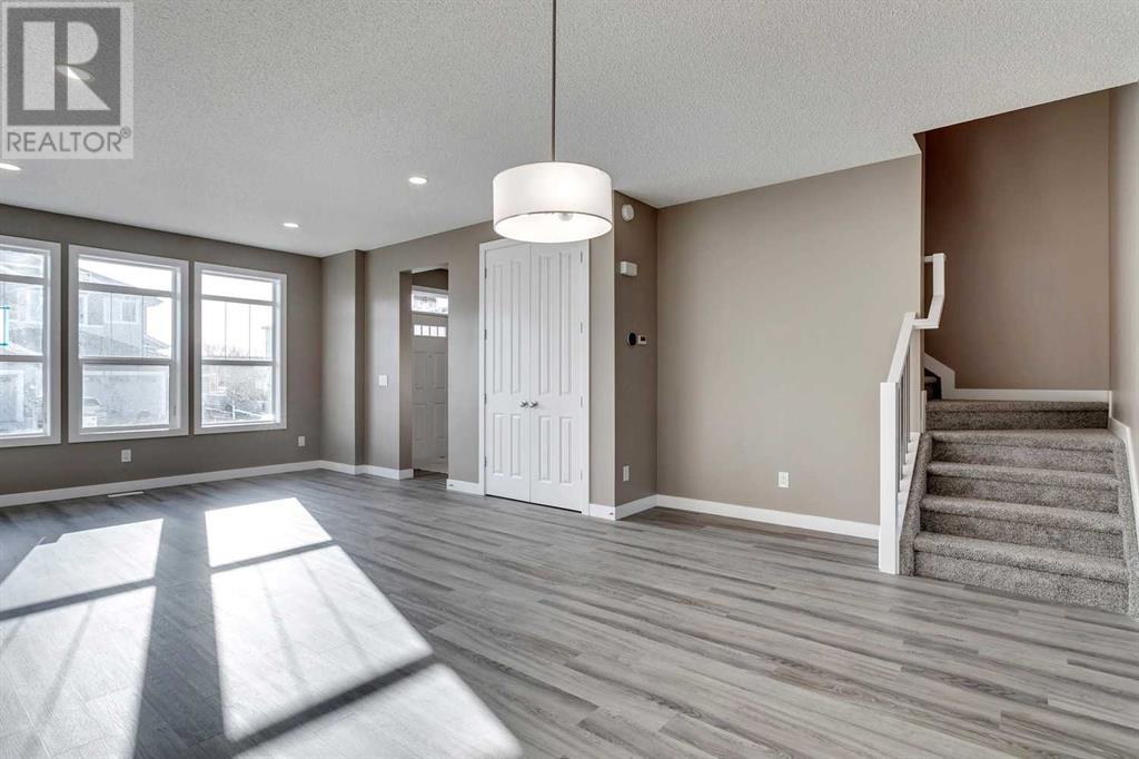 191 Belvedere Crescent Se, Calgary, Alberta  T2A 7Y5 - Photo 10 - A2230570