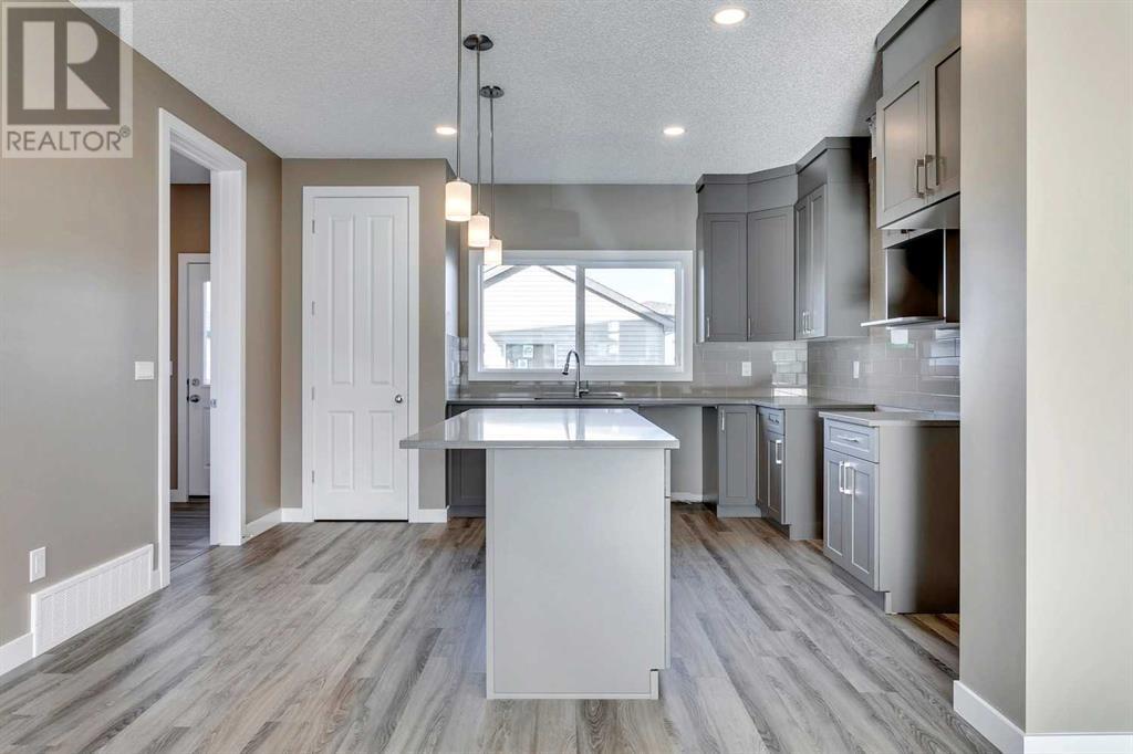 191 Belvedere Crescent Se, Calgary, Alberta  T2A 7Y5 - Photo 11 - A2230570