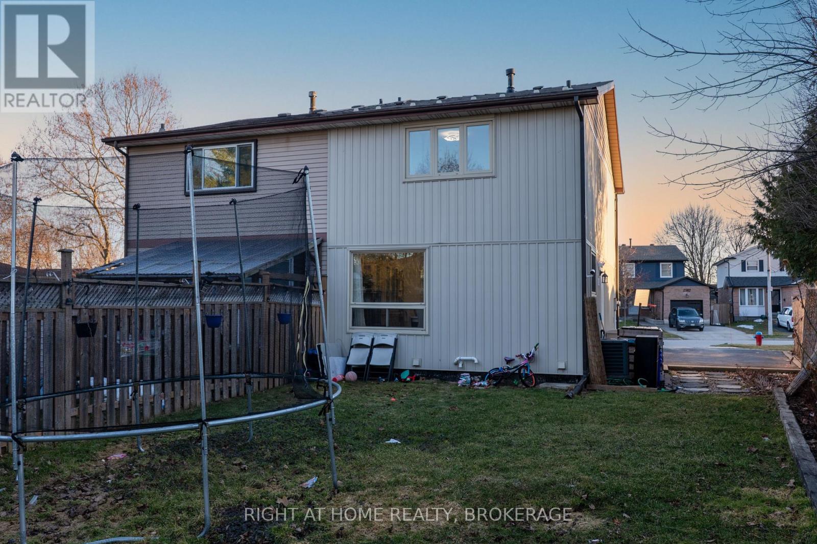 2377 Holyhead Drive, Burlington (Brant Hills), Ontario  L7P 3V2 - Photo 26 - W12214856