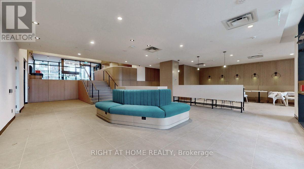 1220 - 7950 Bathurst Street, Vaughan, Ontario  L4J 0L4 - Photo 2 - N12217082