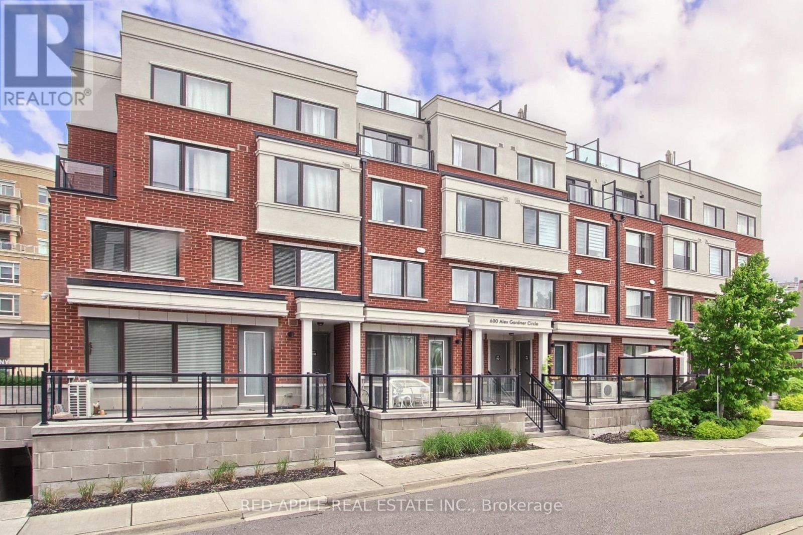 110 - 600 Alex Gardner Circle, Aurora, Ontario  L4G 3G5 - Photo 2 - N12217110
