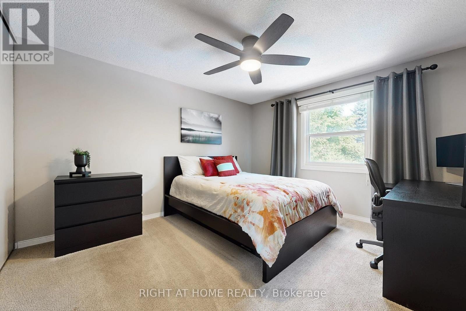363 Crossland Gate, Newmarket, Ontario  L3X 1B5 - Photo 22 - N12217120