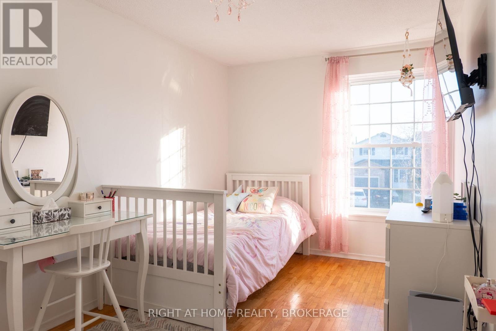 2377 Holyhead Drive, Burlington (Brant Hills), Ontario  L7P 3V2 - Photo 11 - W12214856