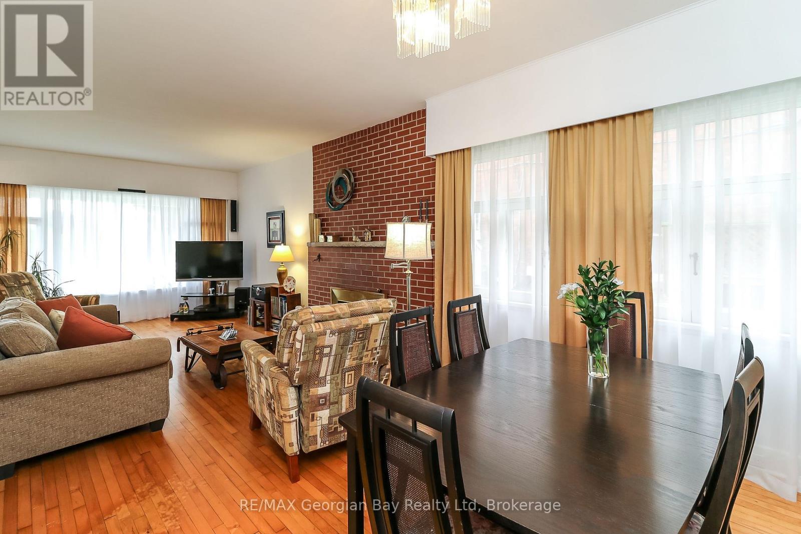 525 Yonge Street, Midland, Ontario  L4R 2T6 - Photo 11 - S12217214