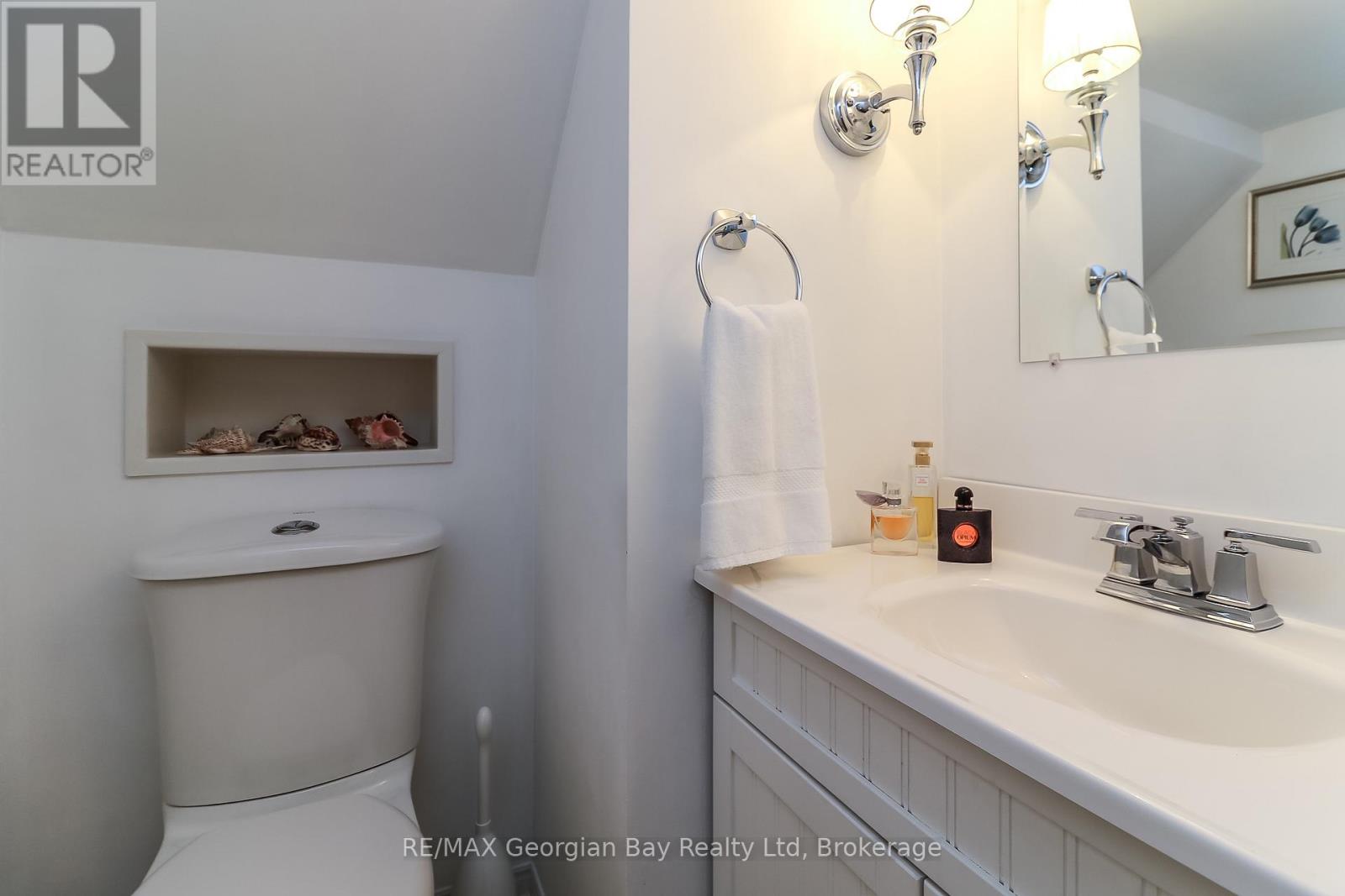 525 Yonge Street, Midland, Ontario  L4R 2T6 - Photo 20 - S12217214