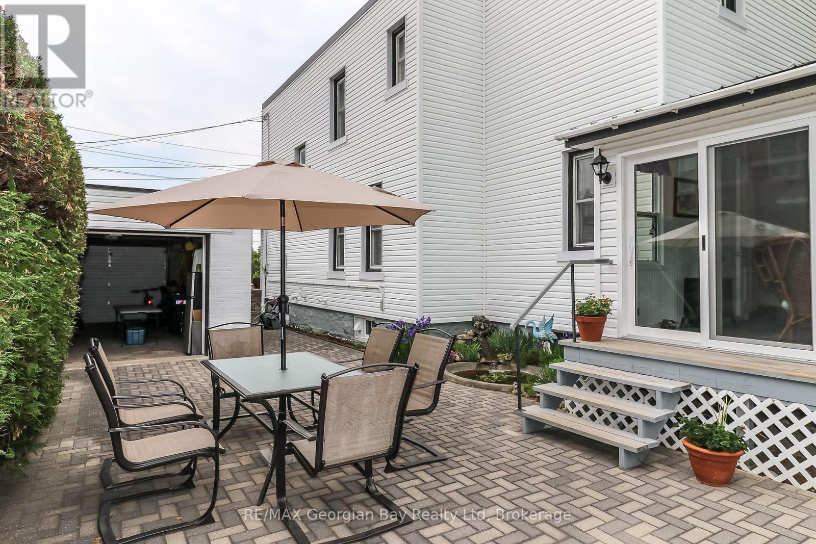 525 Yonge Street, Midland, Ontario  L4R 2T6 - Photo 32 - S12217214
