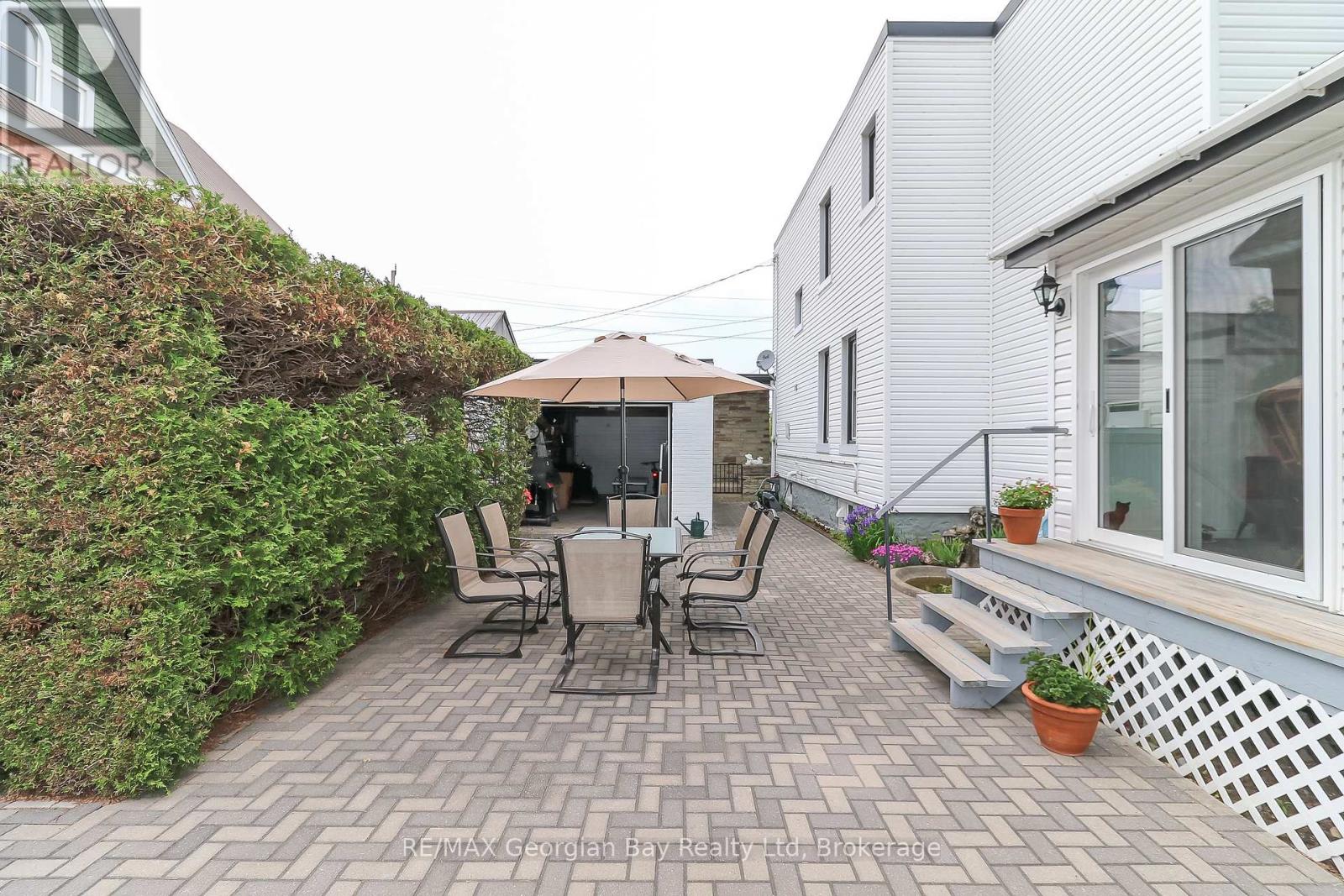 525 Yonge Street, Midland, Ontario  L4R 2T6 - Photo 33 - S12217214