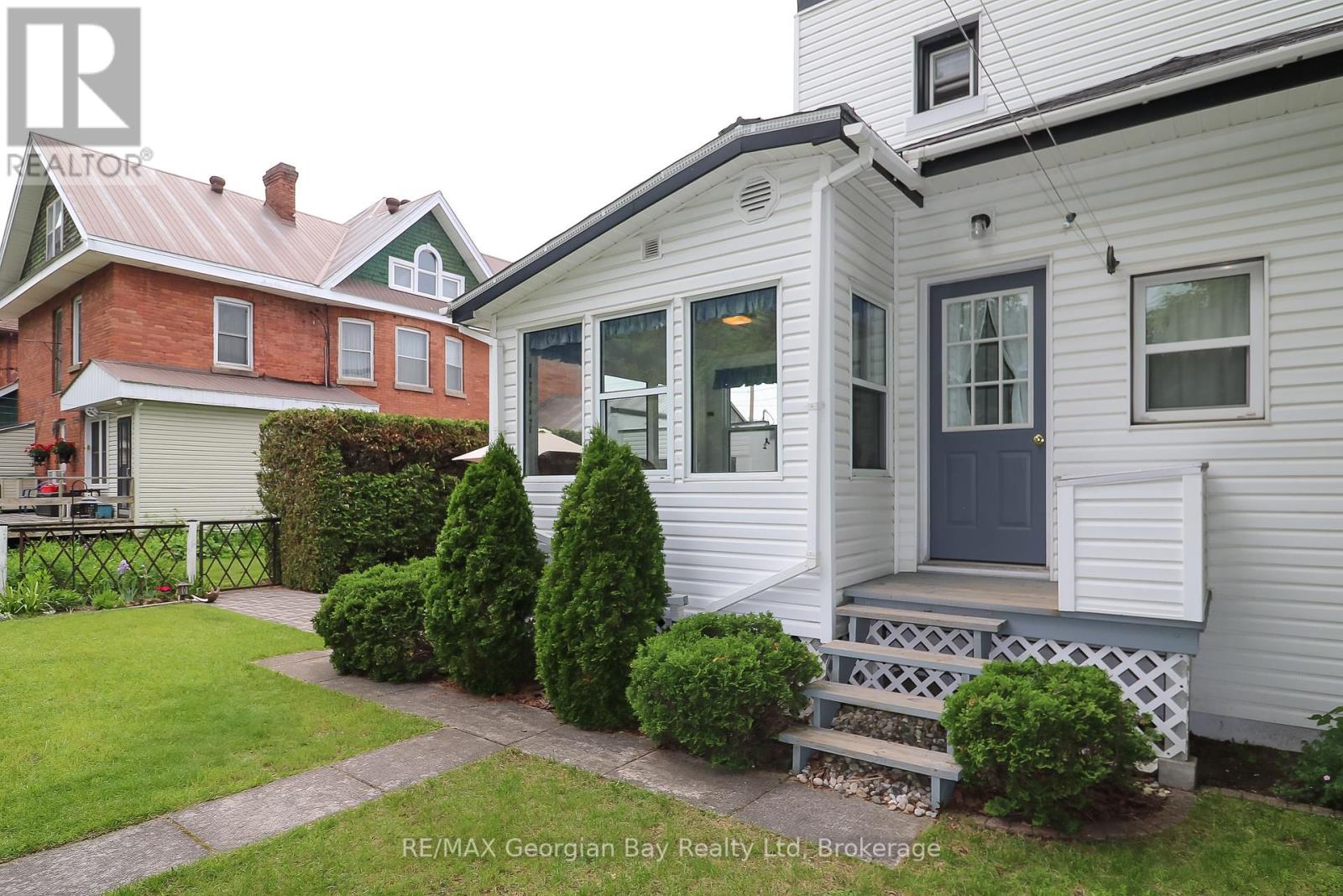 525 Yonge Street, Midland, Ontario  L4R 2T6 - Photo 36 - S12217214