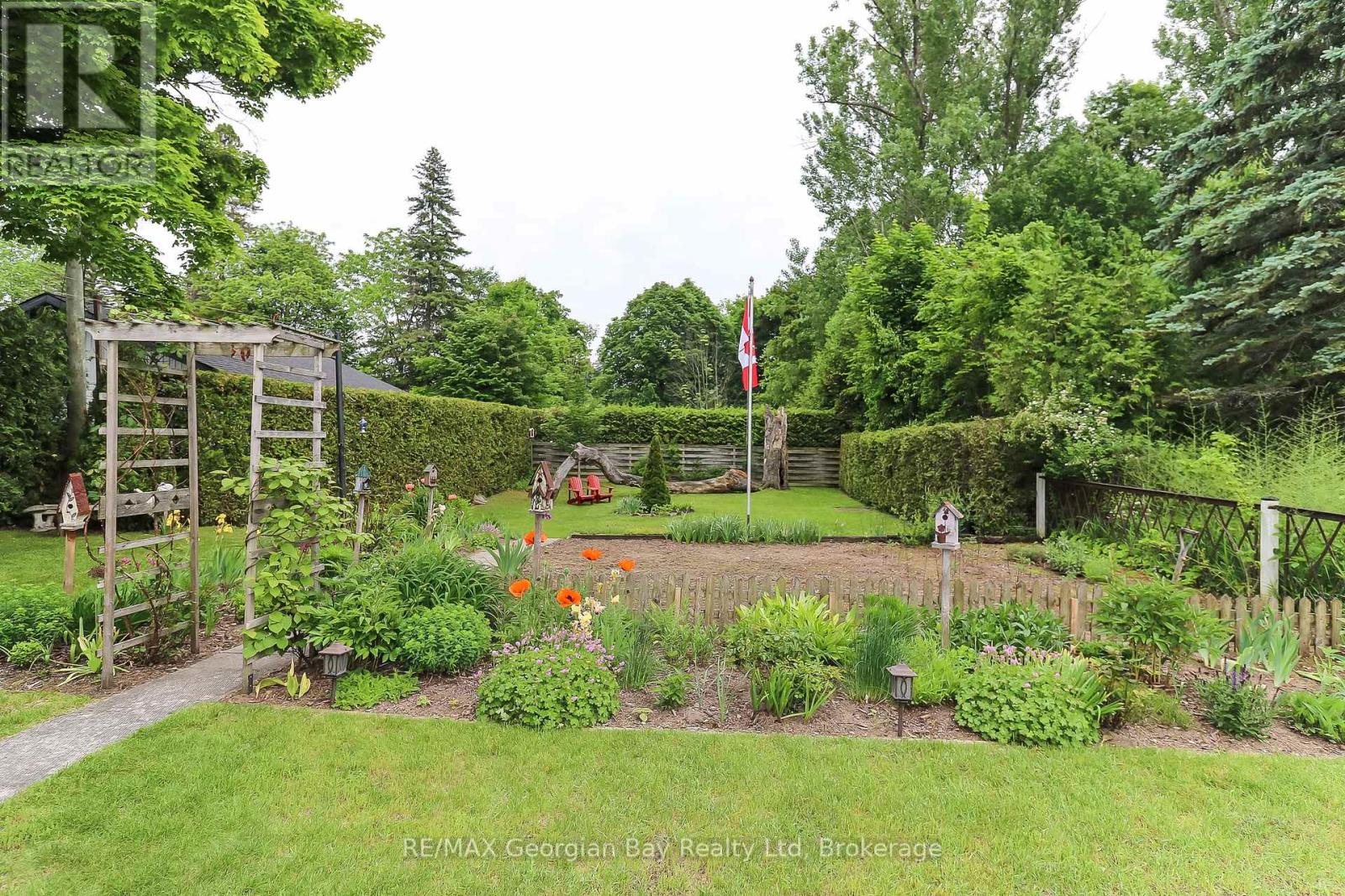525 Yonge Street, Midland, Ontario  L4R 2T6 - Photo 38 - S12217214