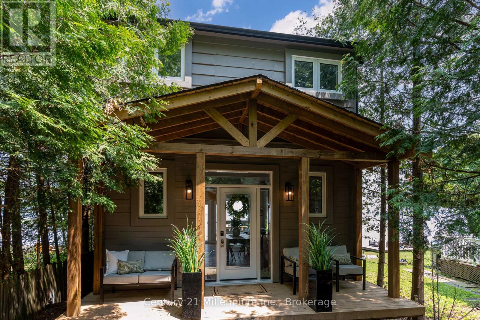 75 Glen Road, Collingwood, Ontario  L9Y 0X2 - Photo 2 - S12217267