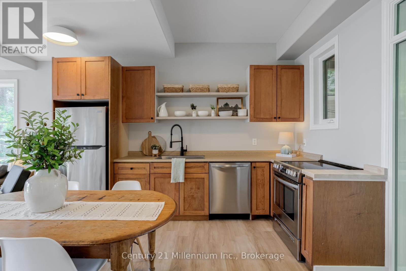 75 Glen Road, Collingwood, Ontario  L9Y 0X2 - Photo 8 - S12217267