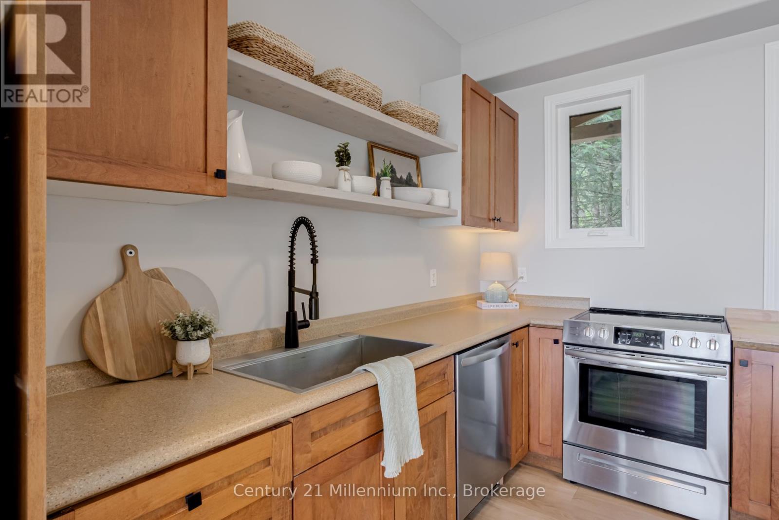 75 Glen Road, Collingwood, Ontario  L9Y 0X2 - Photo 9 - S12217267