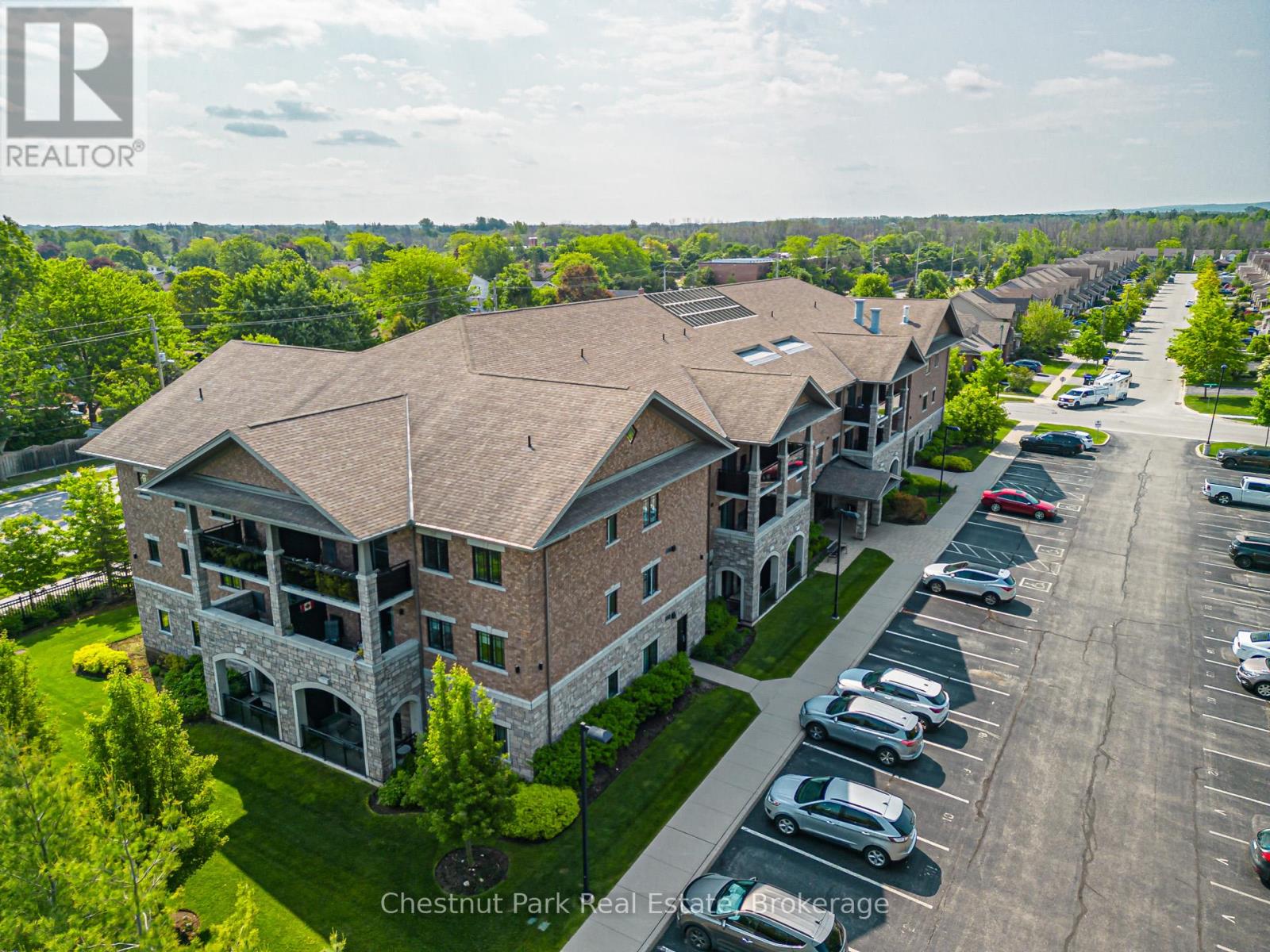 306 - 1 Chamberlain Crescent, Collingwood, Ontario  L9Y 0X7 - Photo 2 - S12217299