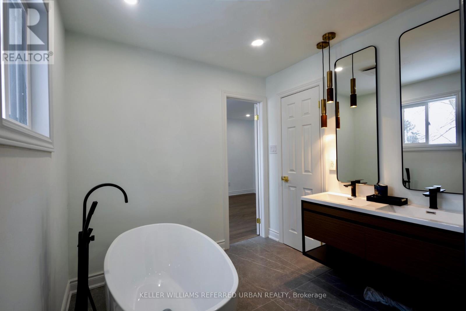 228 Elman Crescent, Newmarket (Bristol-London), Ontario  L3Y 7X3 - Photo 29 - N12095811