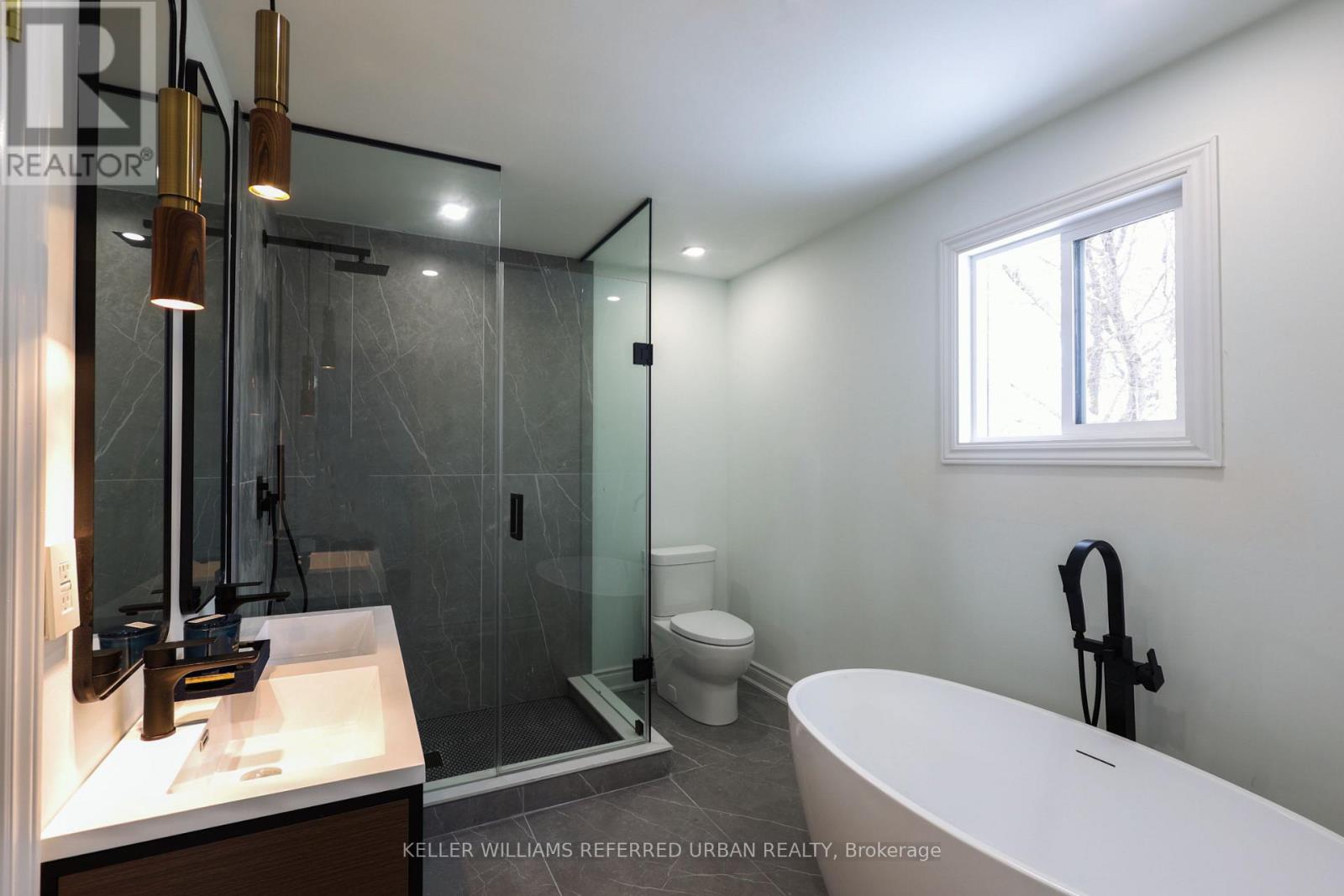228 Elman Crescent, Newmarket (Bristol-London), Ontario  L3Y 7X3 - Photo 30 - N12095811