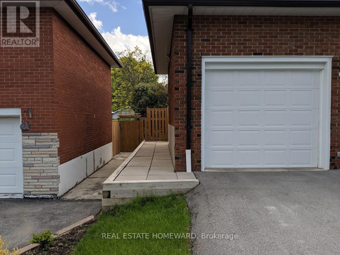 Walkout - 76 Luxury Avenue, Bradford West Gwillimbury, Ontario  L3Z 1T4 - Photo 2 - N12217016